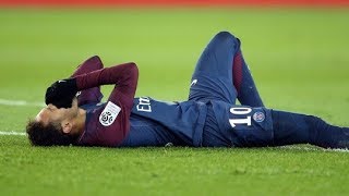 Neymar torce o tornozelo e cai no gramado chorando [upl. by Matless72]