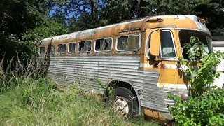 1952 GMC Bus amp 1940s Mack Bus CTR153 [upl. by Aneeuqahs]